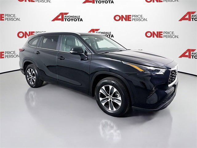 used 2025 Toyota Highlander car, priced at $48,481
