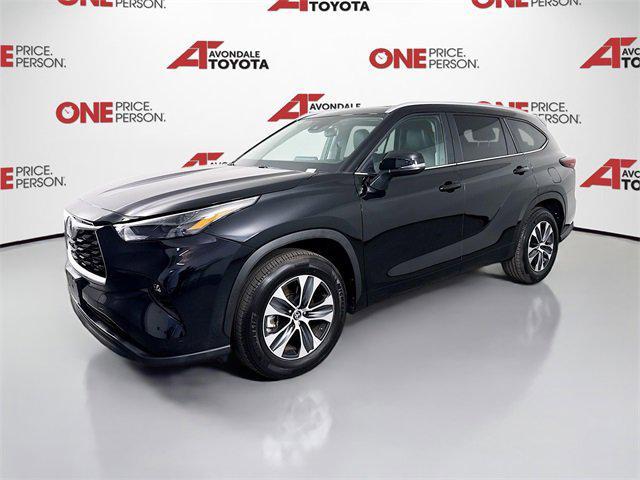 used 2025 Toyota Highlander car, priced at $48,481