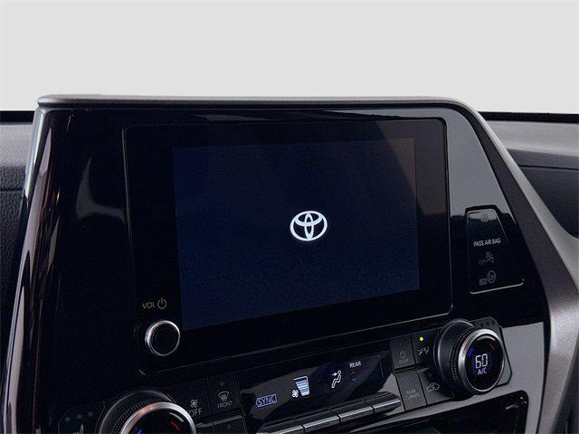 used 2025 Toyota Highlander car, priced at $48,481