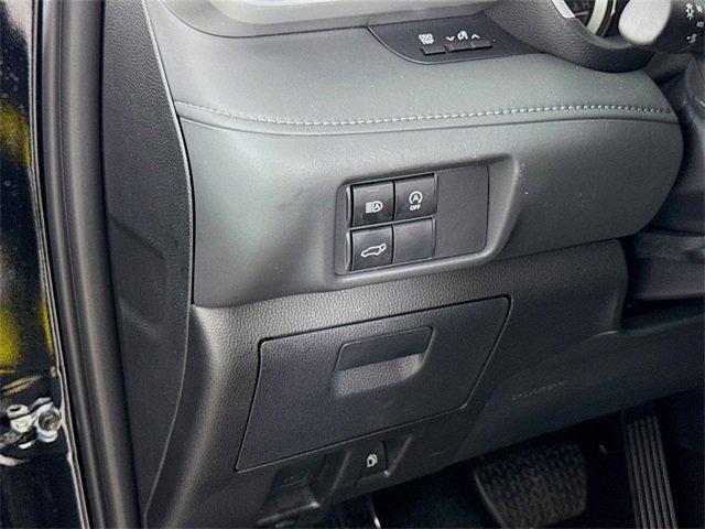 used 2025 Toyota Highlander car, priced at $48,481