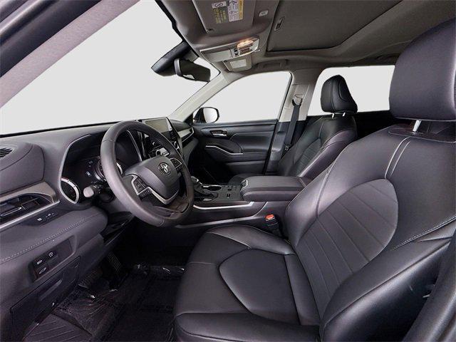 used 2025 Toyota Highlander car, priced at $49,481
