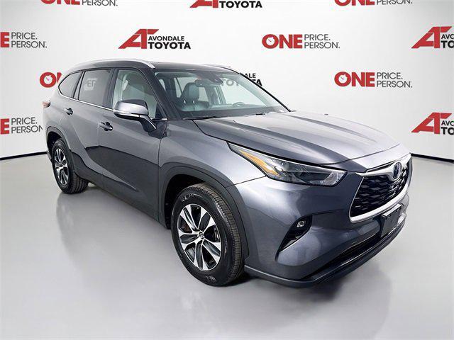 used 2025 Toyota Highlander car, priced at $49,481