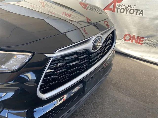 used 2023 Toyota Highlander car, priced at $36,981