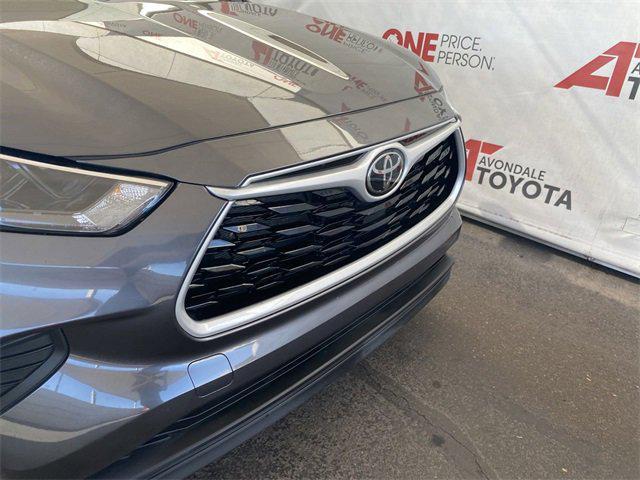 used 2023 Toyota Highlander car, priced at $35,981