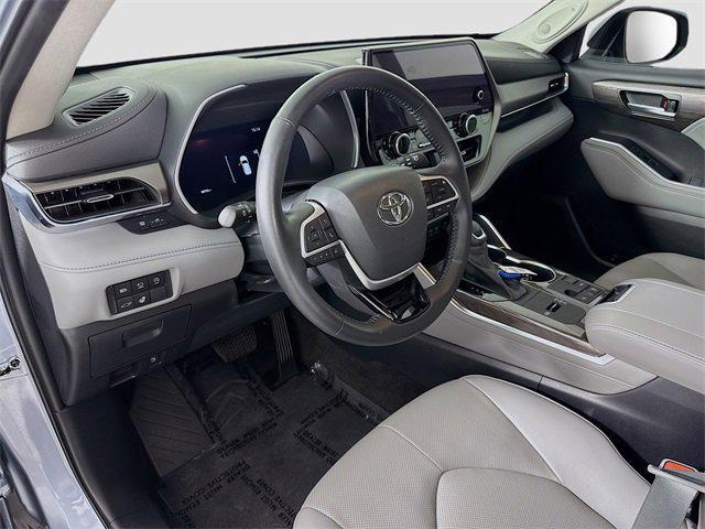 used 2023 Toyota Highlander car, priced at $44,981
