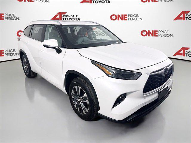 used 2025 Toyota Highlander car, priced at $48,481