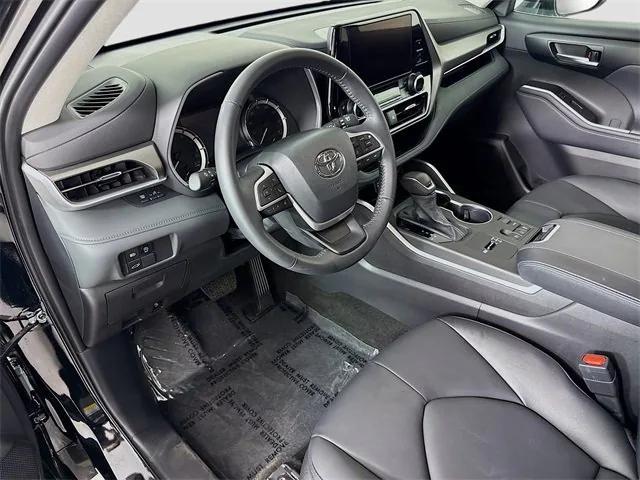 used 2025 Toyota Highlander car, priced at $48,481