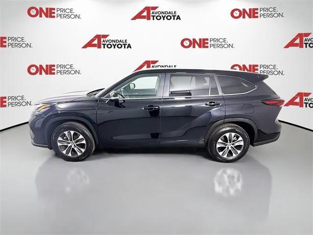 used 2025 Toyota Highlander car, priced at $48,481