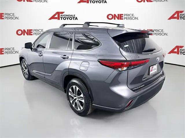 used 2023 Toyota Highlander car, priced at $41,981