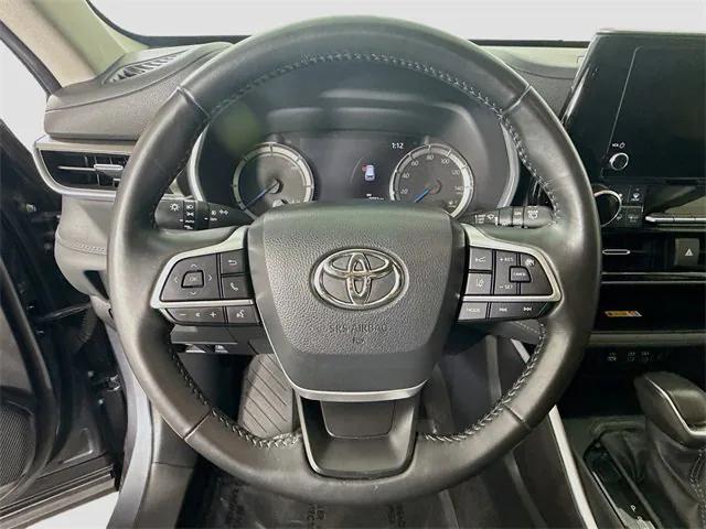 used 2023 Toyota Highlander car, priced at $41,981