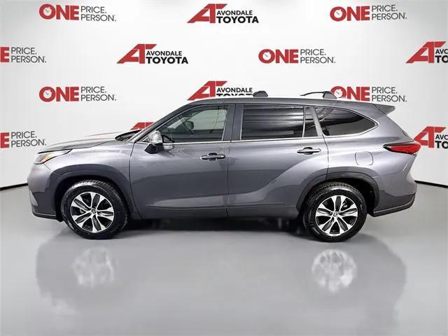 used 2023 Toyota Highlander car, priced at $41,981