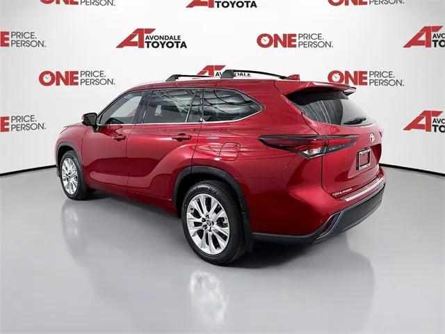 used 2024 Toyota Highlander car, priced at $42,485