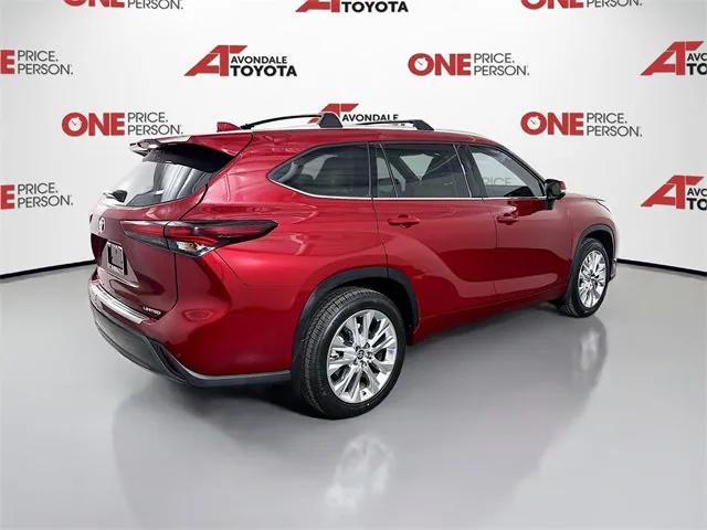 used 2024 Toyota Highlander car, priced at $42,485