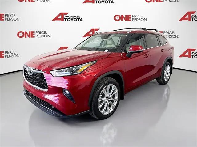 used 2024 Toyota Highlander car, priced at $42,485