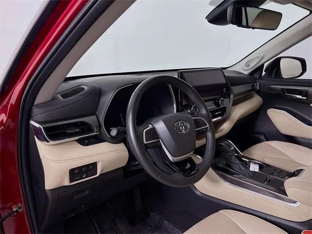 used 2024 Toyota Highlander car, priced at $42,485