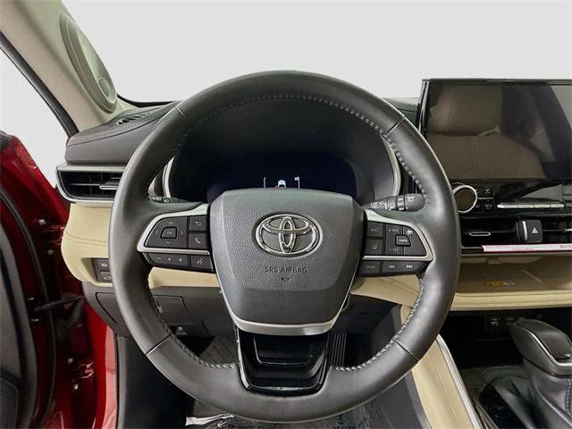 used 2024 Toyota Highlander car, priced at $42,485