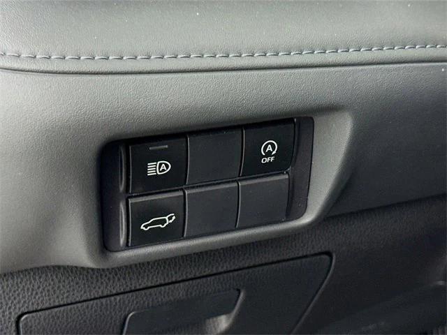 used 2023 Toyota Highlander car, priced at $34,485