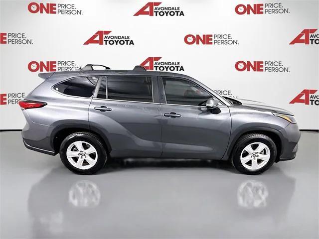 used 2023 Toyota Highlander car, priced at $34,483