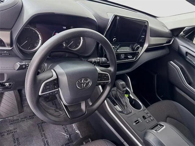 used 2023 Toyota Highlander car, priced at $34,483