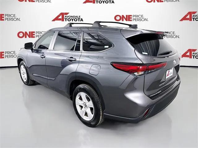 used 2023 Toyota Highlander car, priced at $34,483
