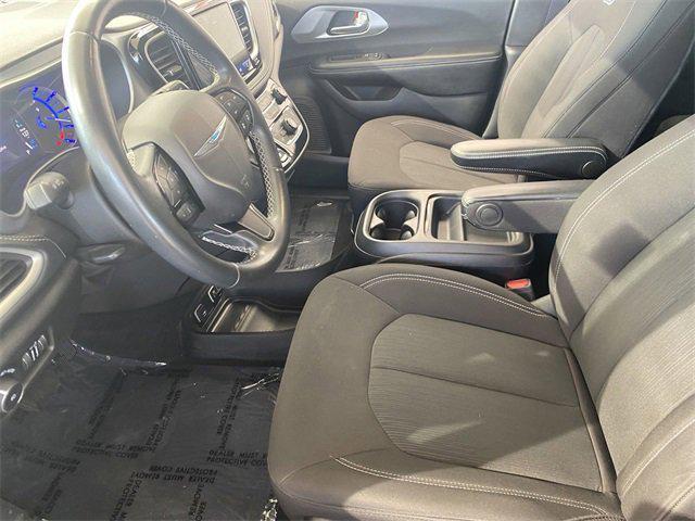 used 2021 Chrysler Pacifica Hybrid car, priced at $24,982