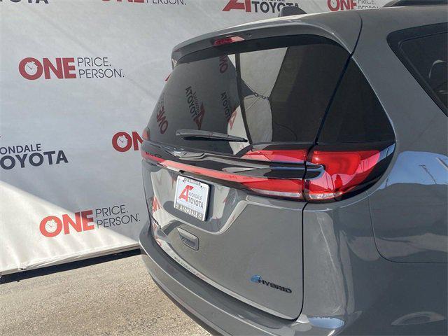 used 2021 Chrysler Pacifica Hybrid car, priced at $24,982