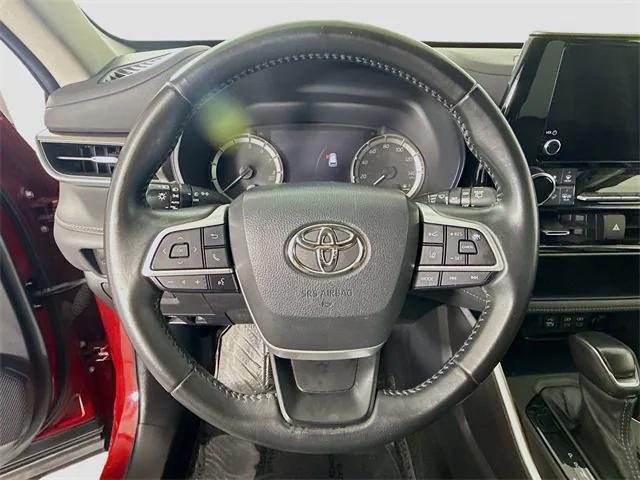 used 2023 Toyota Highlander car, priced at $33,981