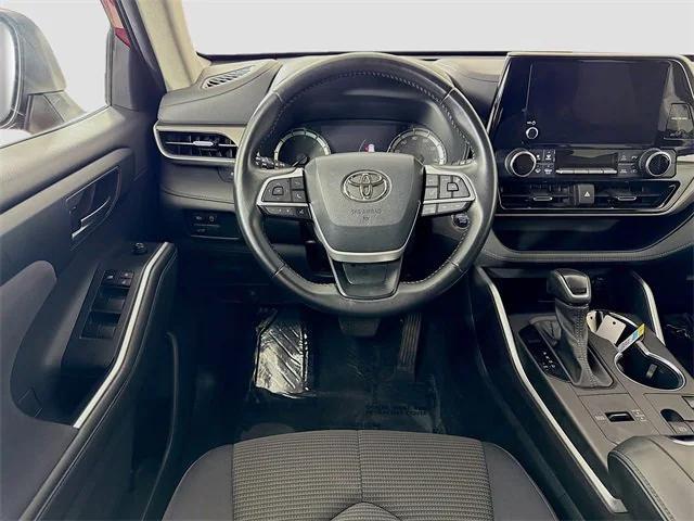 used 2023 Toyota Highlander car, priced at $33,981