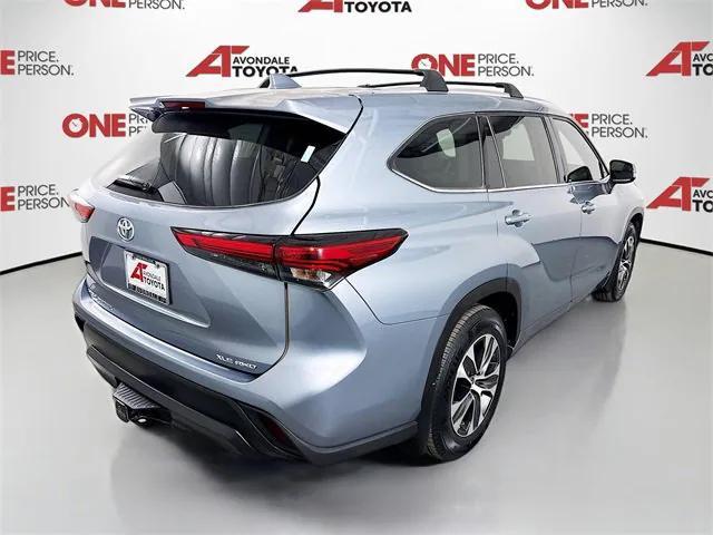 used 2021 Toyota Highlander car, priced at $26,486