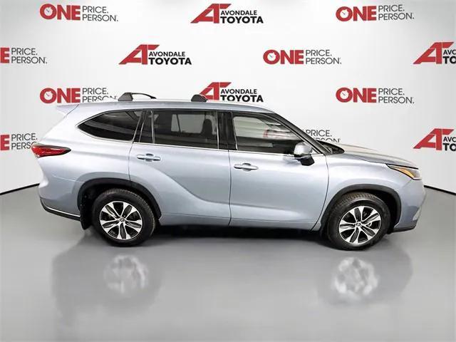 used 2021 Toyota Highlander car, priced at $26,486