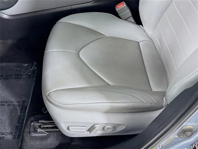 used 2021 Toyota Highlander car, priced at $26,486