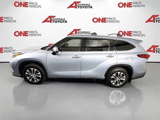 used 2021 Toyota Highlander car, priced at $26,486