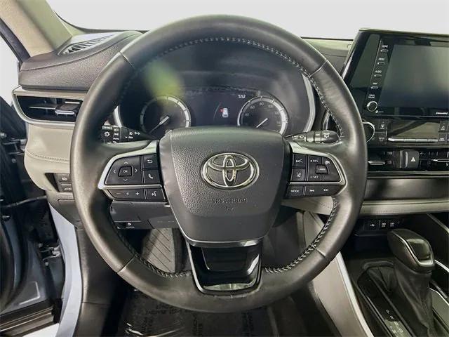 used 2021 Toyota Highlander car, priced at $26,486