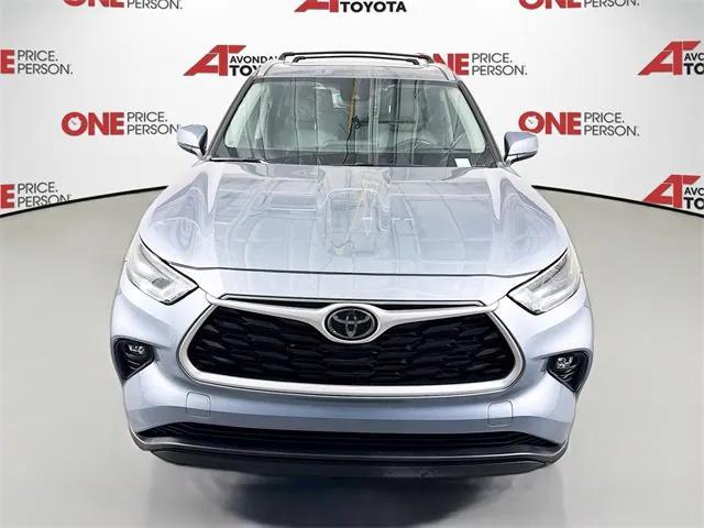 used 2021 Toyota Highlander car, priced at $26,486