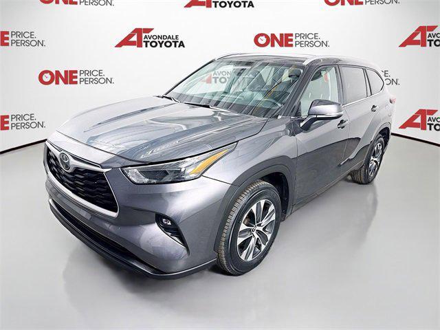 used 2024 Toyota Highlander car, priced at $39,981
