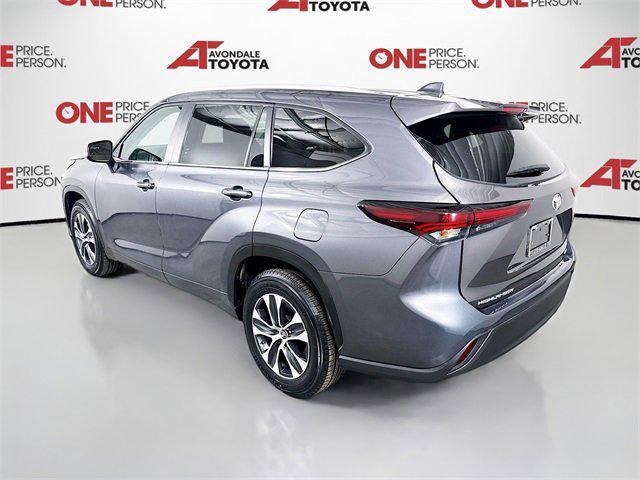used 2024 Toyota Highlander car, priced at $39,981