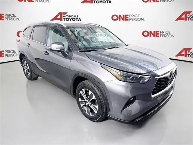 used 2024 Toyota Highlander car, priced at $39,981