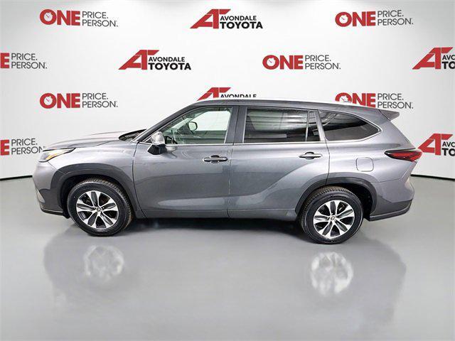 used 2024 Toyota Highlander car, priced at $39,981