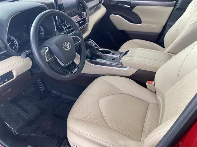 used 2021 Toyota Highlander car, priced at $36,981