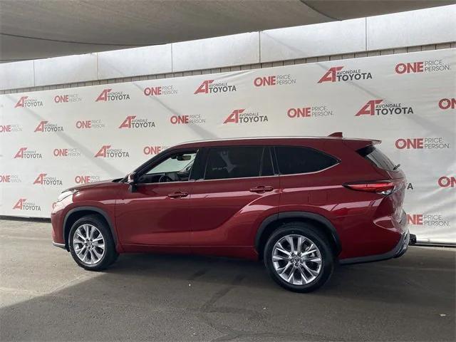 used 2021 Toyota Highlander car, priced at $36,981