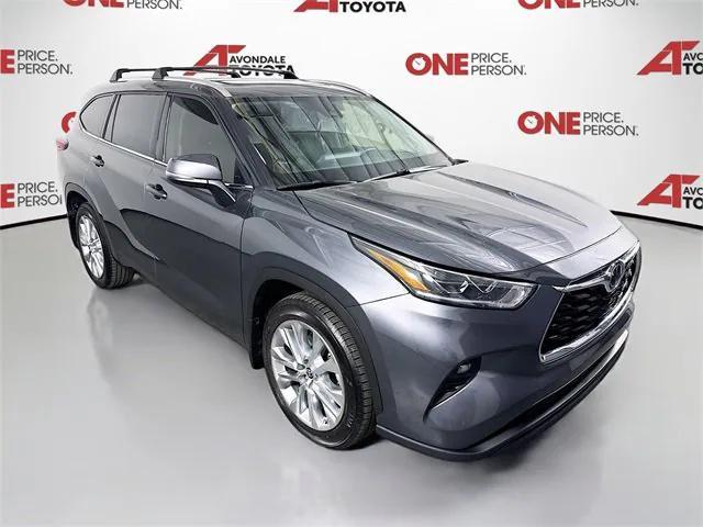 used 2020 Toyota Highlander car, priced at $33,982