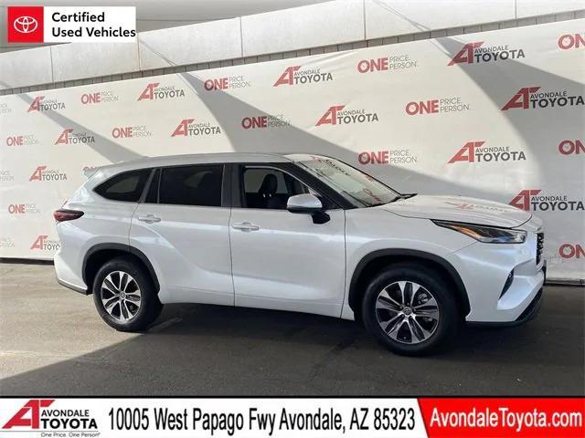 used 2024 Toyota Highlander car, priced at $43,981