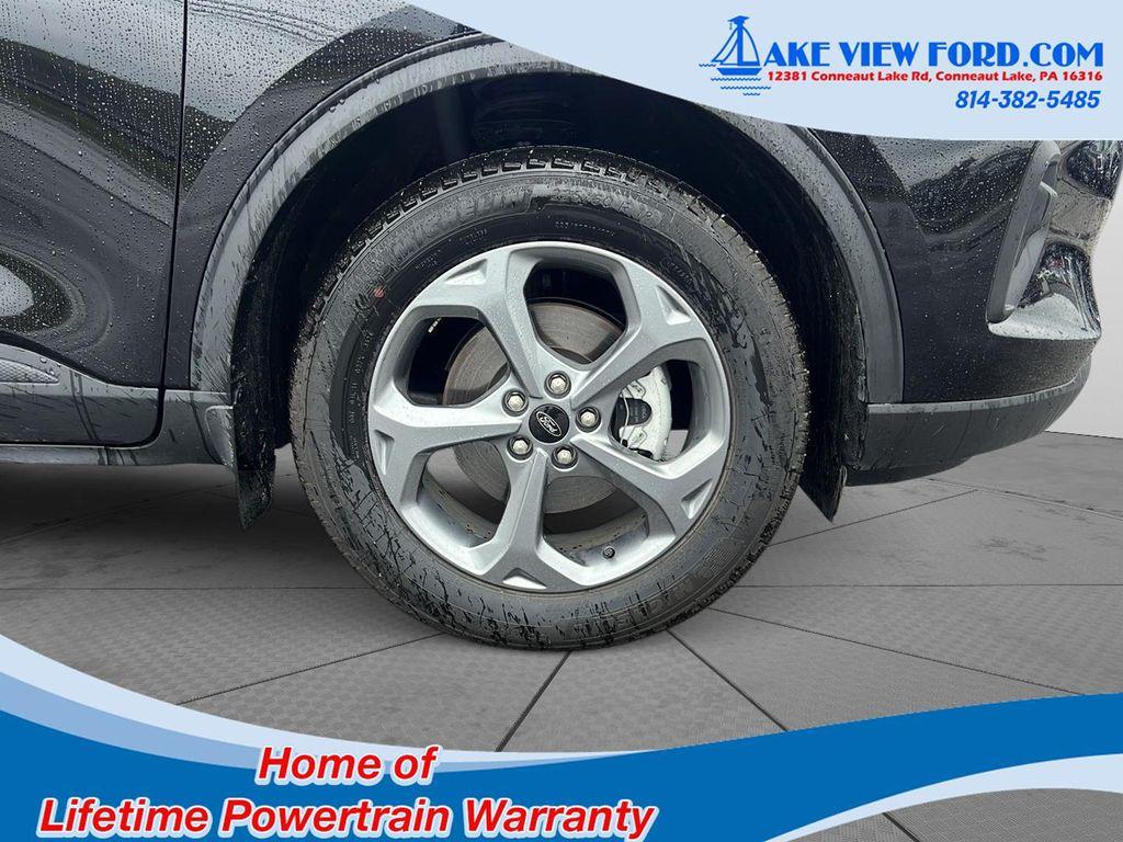 used 2025 Ford Escape car, priced at $29,995