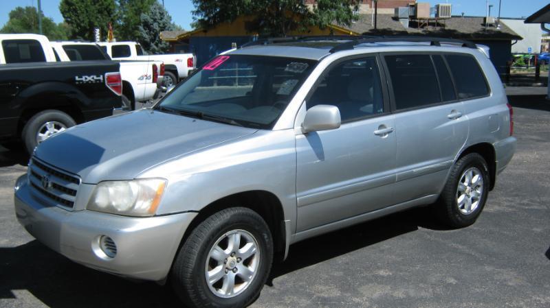 used 2002 Toyota Highlander car, priced at $4,288