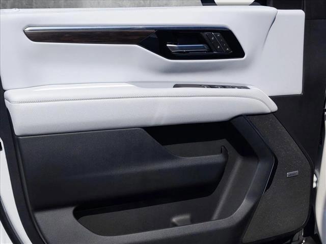 new 2025 Chevrolet Tahoe car, priced at $74,552