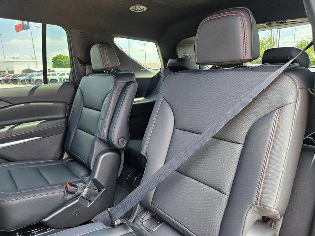 new 2025 Chevrolet Traverse car, priced at $48,759