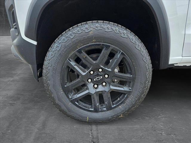new 2025 Chevrolet Colorado car, priced at $42,395