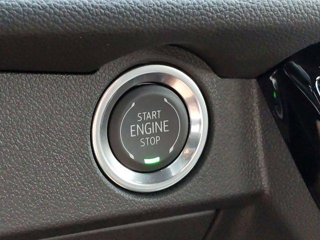 new 2025 Chevrolet Traverse car, priced at $41,808