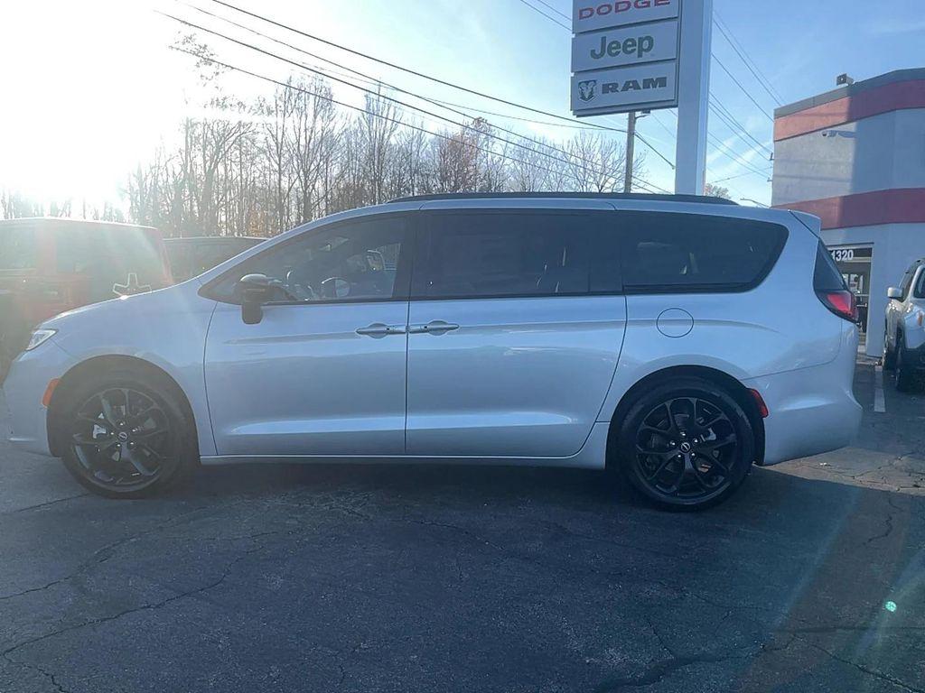 new 2026 Chrysler Pacifica car, priced at $54,745