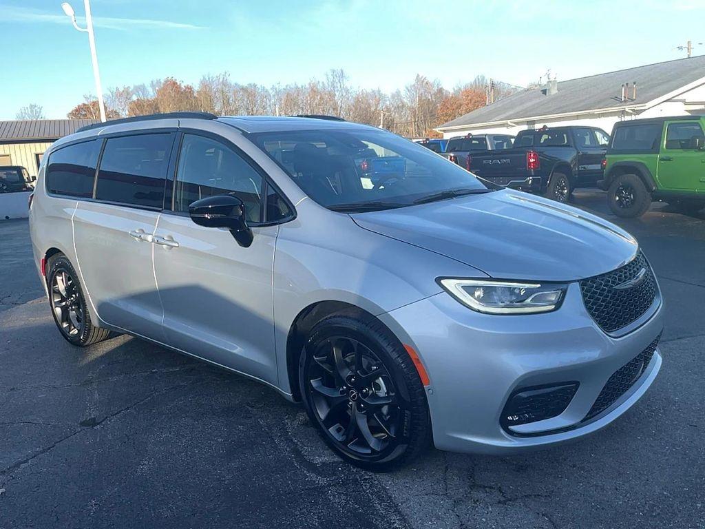 new 2026 Chrysler Pacifica car, priced at $54,745